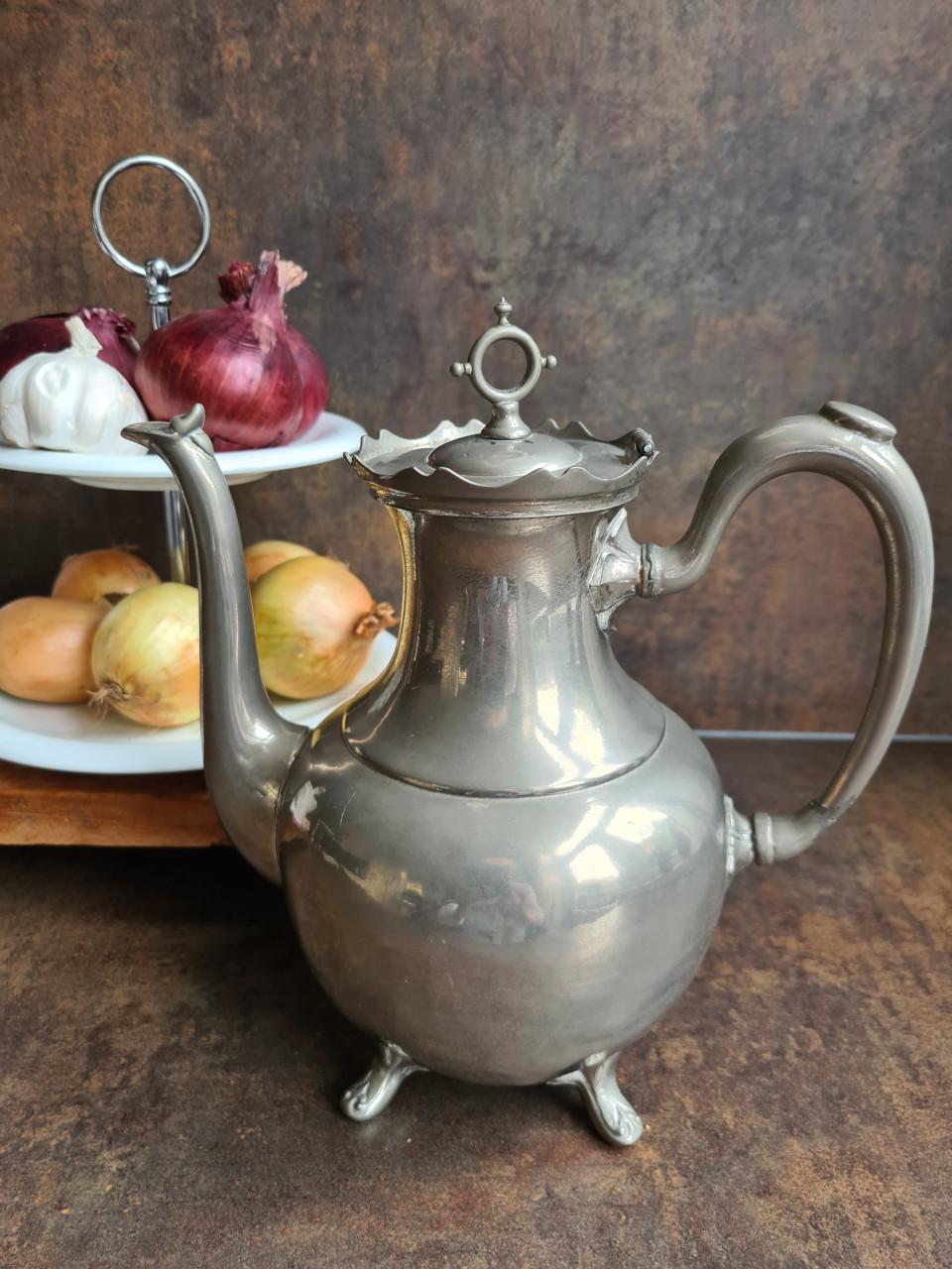 Prachtige antieke tinnen koffiekan of theepot wrs Daalderop