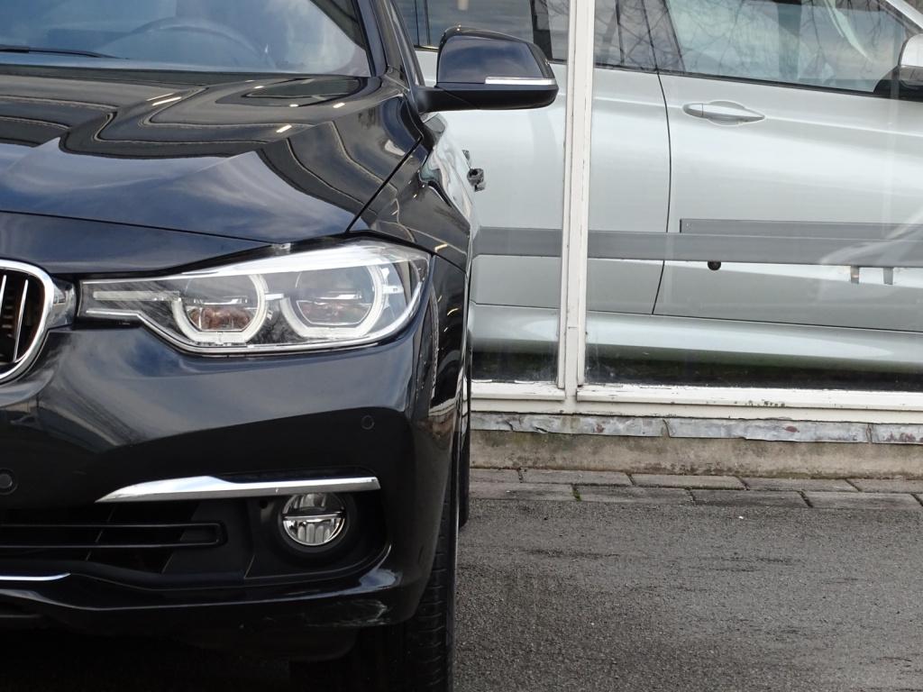 BMW 3-serie 330e luxury