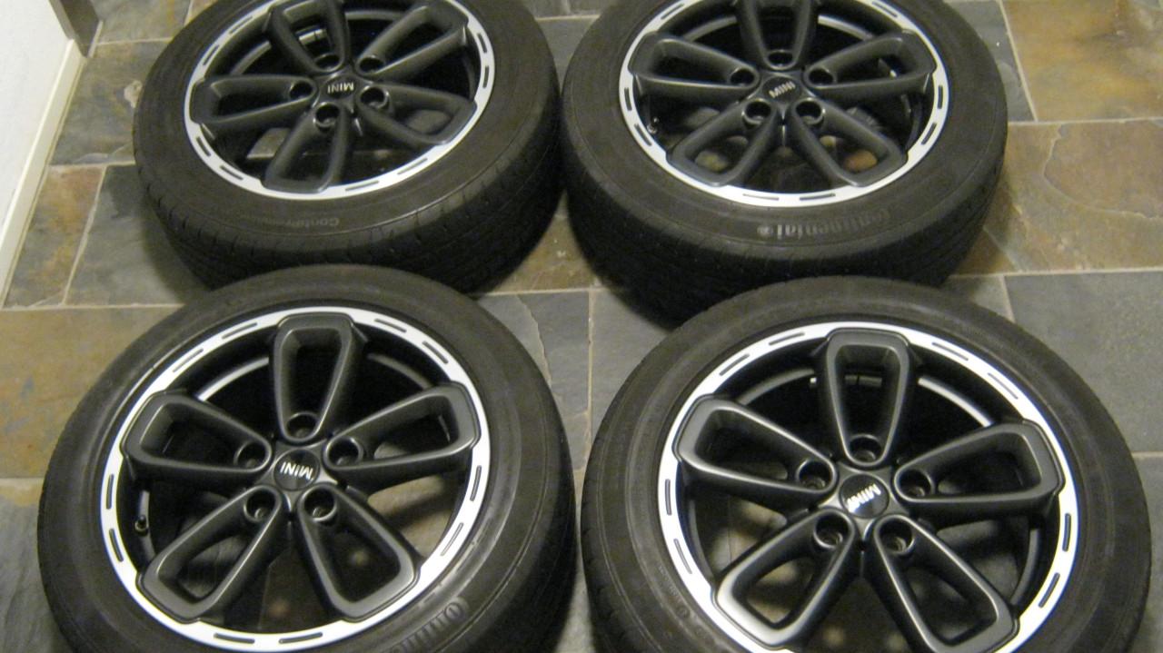 TE KOOP MINI ORIGINELE WIELEN 17 INCH  voor 600 euro