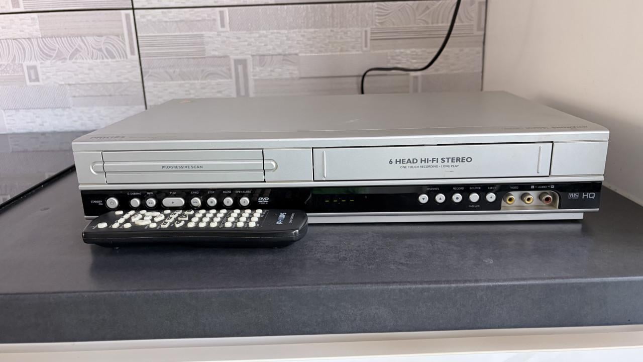 Philips DVD/VHS combispeler