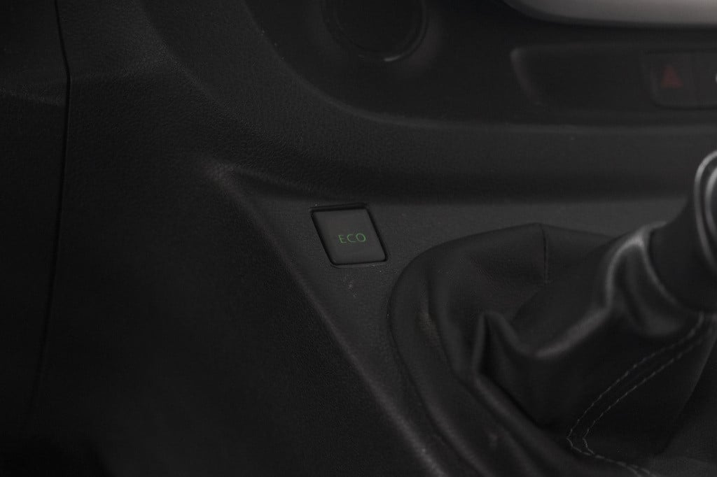 Renault Trafic 2.0 dci 120 t27 l1h1 work edition | trekhaak | apple carplay