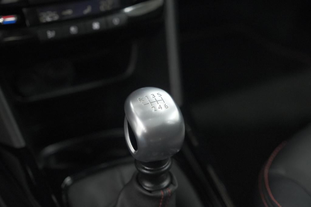 Peugeot 2008 puretech 130 gt-line | allseason banden | panoramadak | apple 