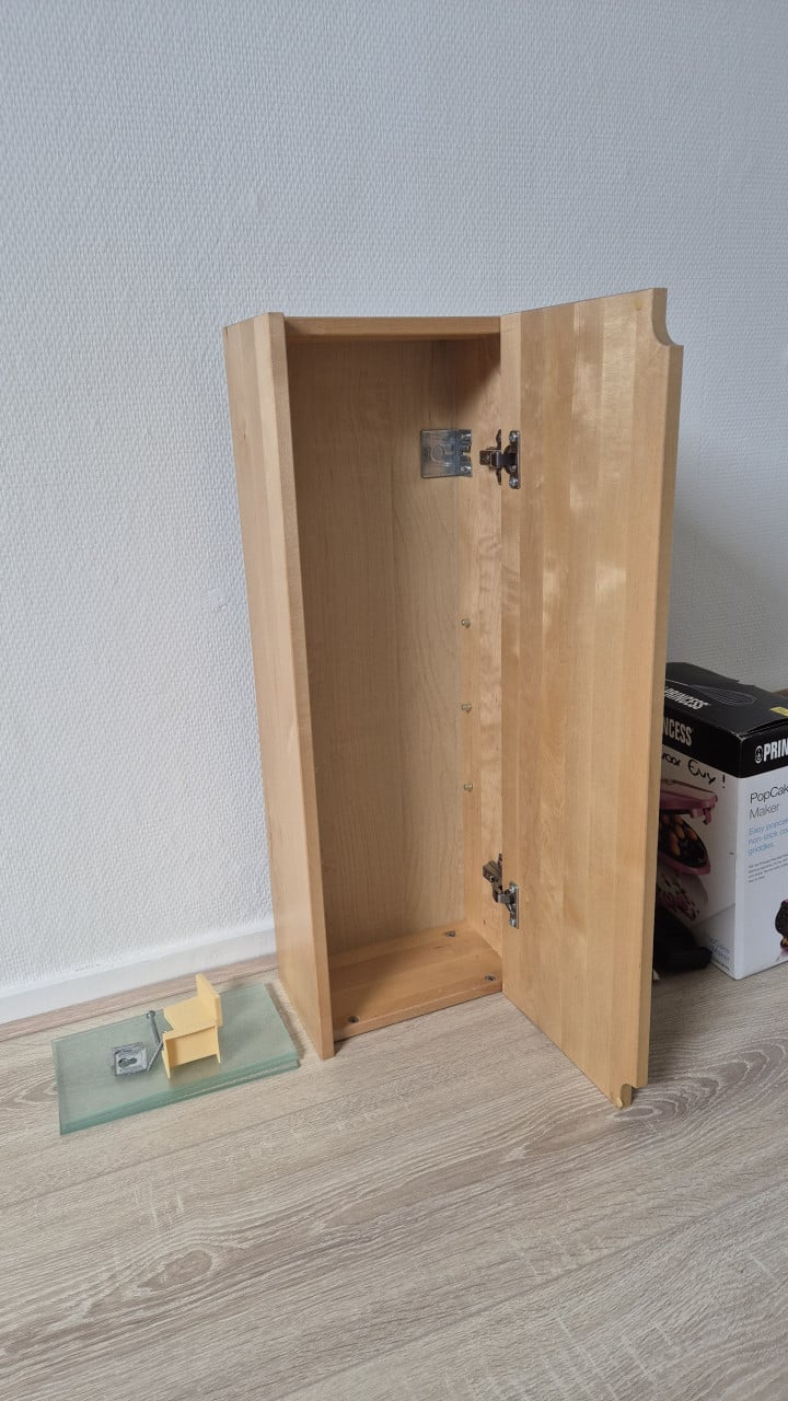 Hangend kastje
