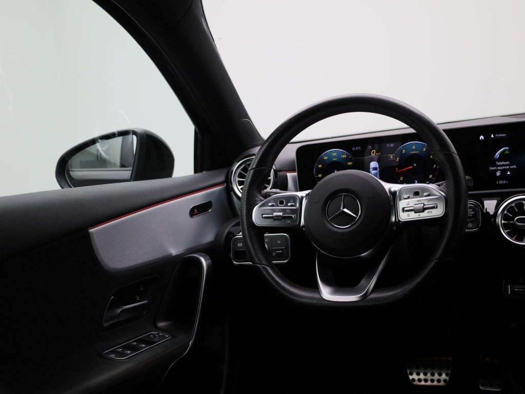 Mercedes-Benz A-Klasse 180 business solution amg | automaat | half leder | 