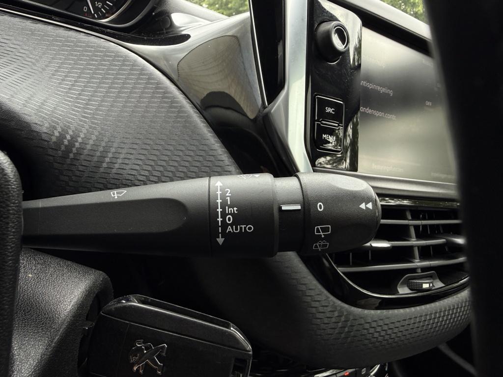 Peugeot 2008 1.2 puretech blue lion allure 130pk