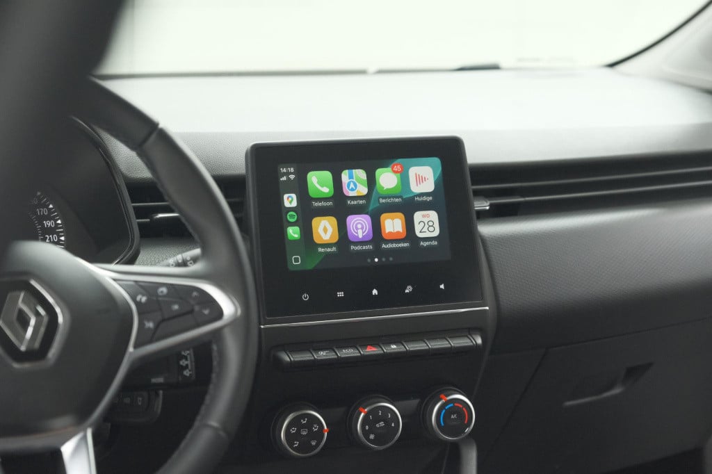 Renault Clio tce 90 equilibre | parkeersensoren | apple carplay | cruise co