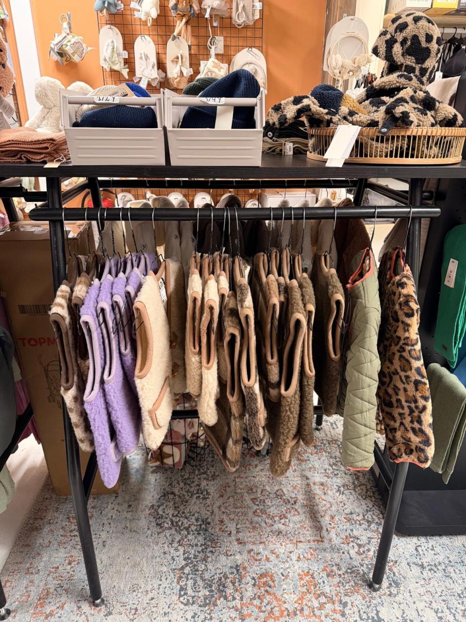 2x stevig kledingrek voor winkel