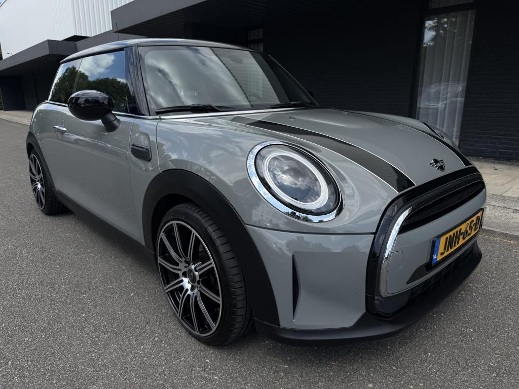 Mini Cooper 1.5 cooper business editie - facelift - automaat - half leder -