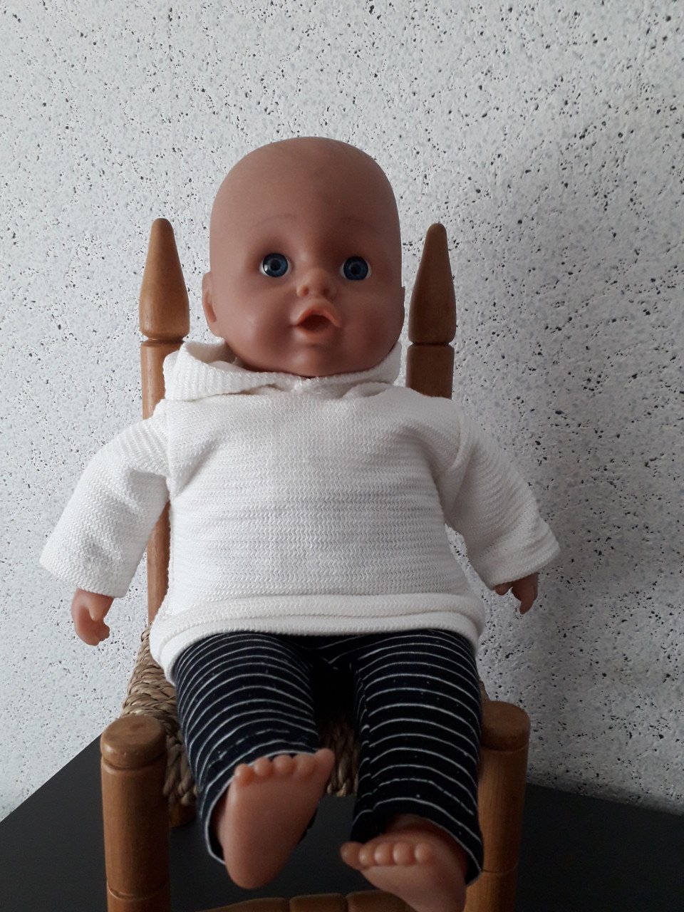 Popje met kleertjes 31 cm