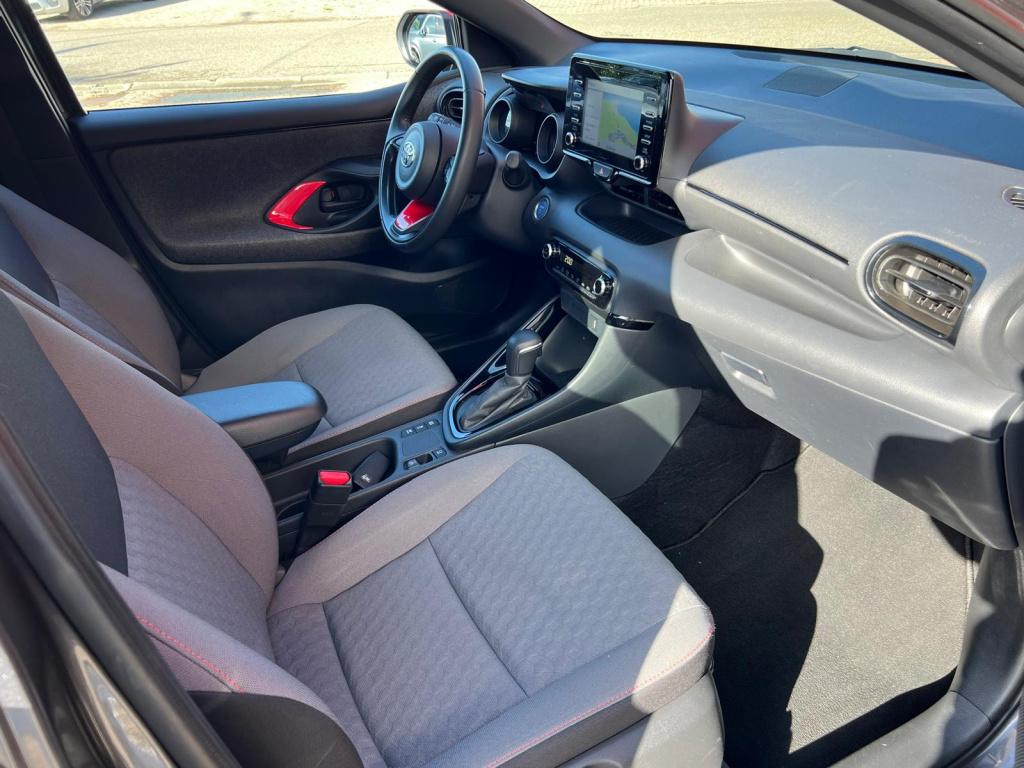 Toyota Yaris 1.5 hybrid tokyo spirit | navi | cruise | climate