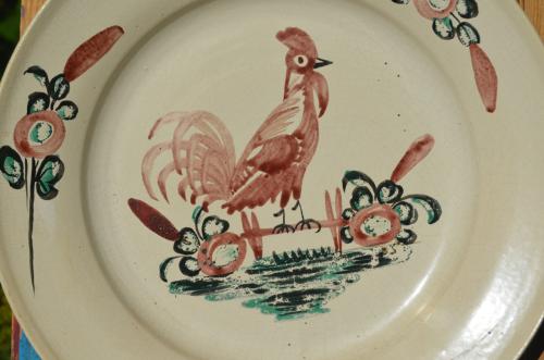 Div. aardewerk borden floraal decor op 1 na 19e/20e eeuw (3)