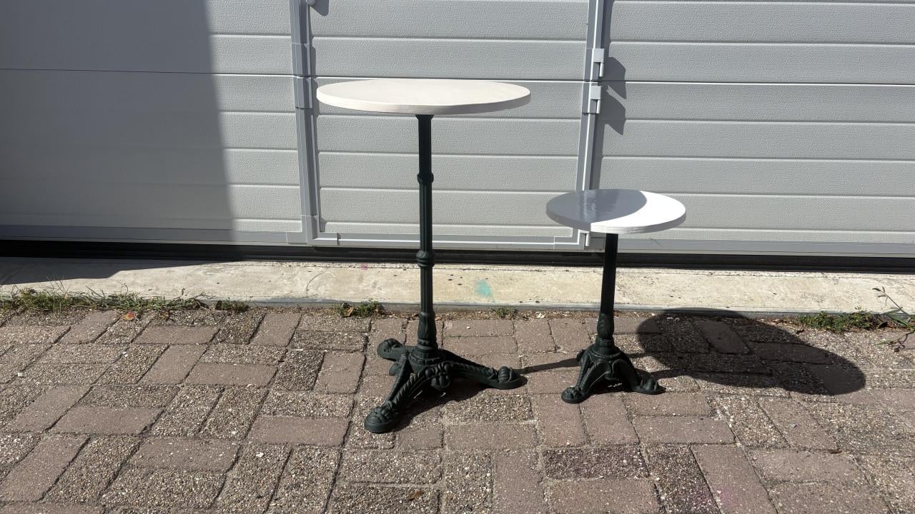 Bijzet tafel met gietijzeren poot