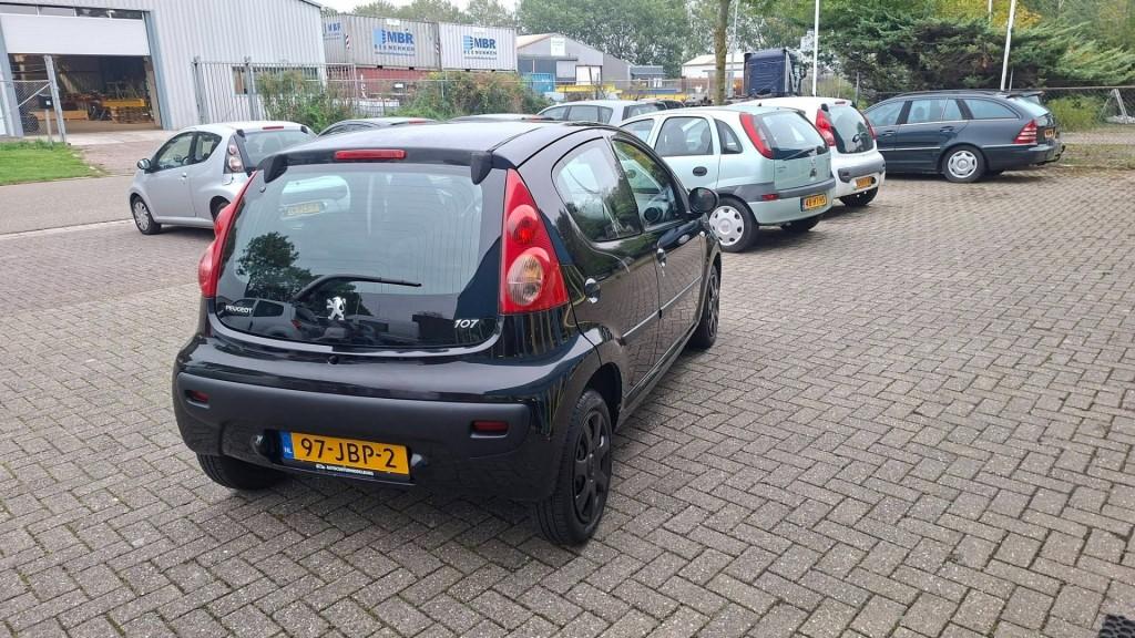 Peugeot 107 1.0 12v sublime