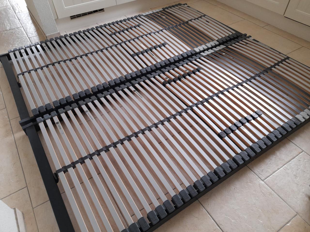 2 x Bossflex 600  lattenbodem  ( in goede staat)