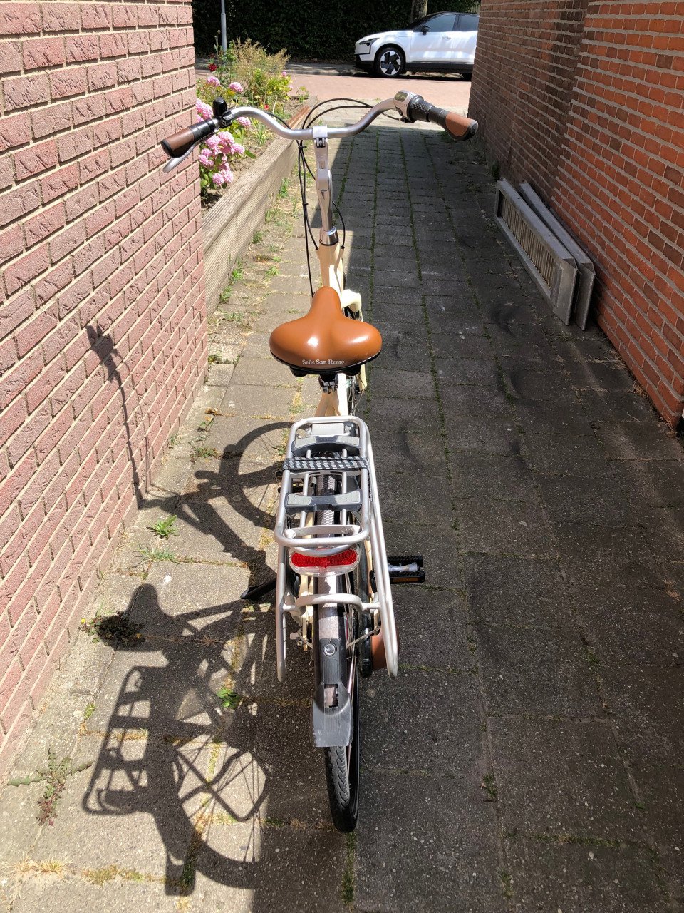 Nette damesfiets.