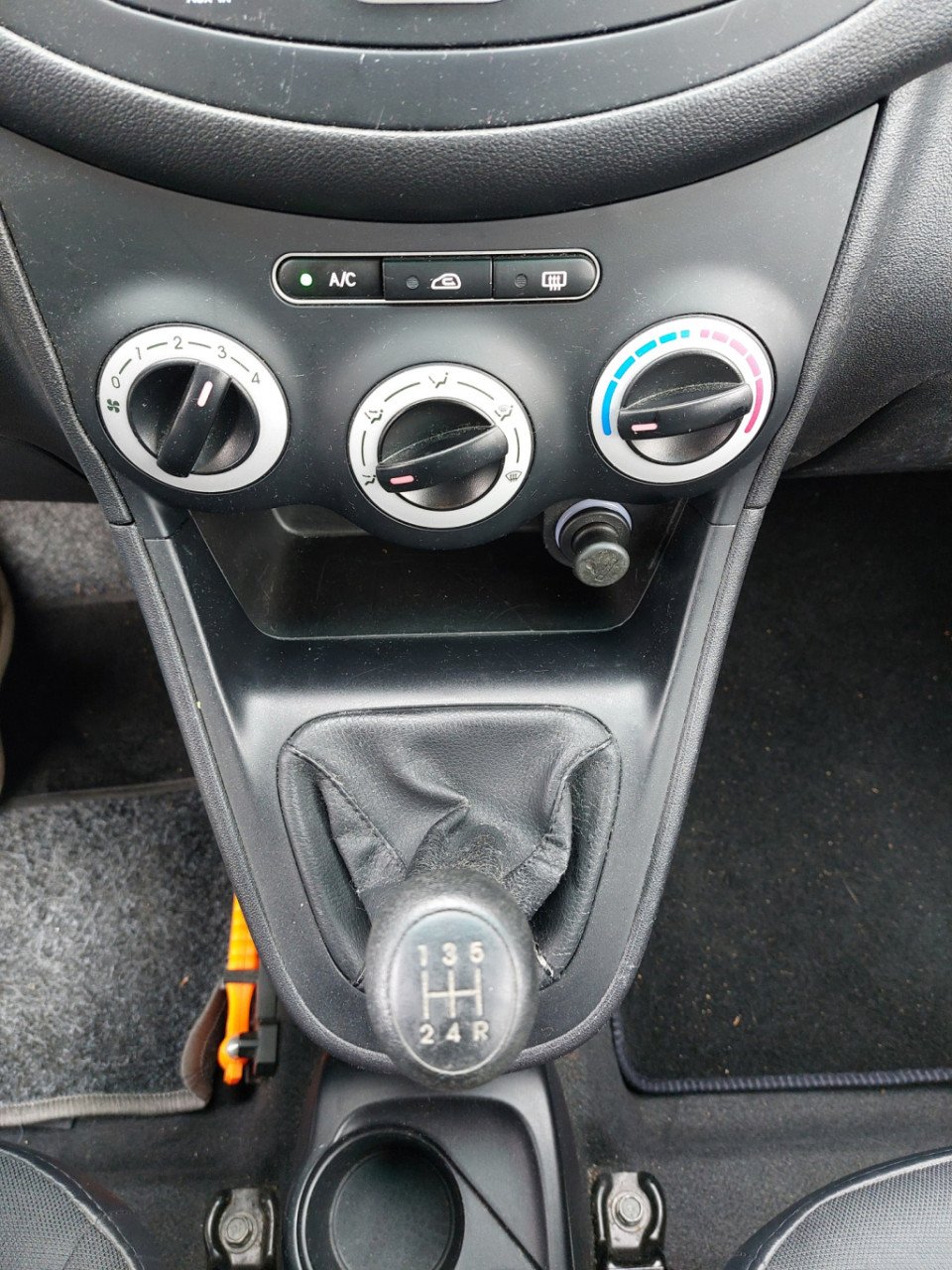 Hyundai I 10 1.1 active | airco | parkeersensoren