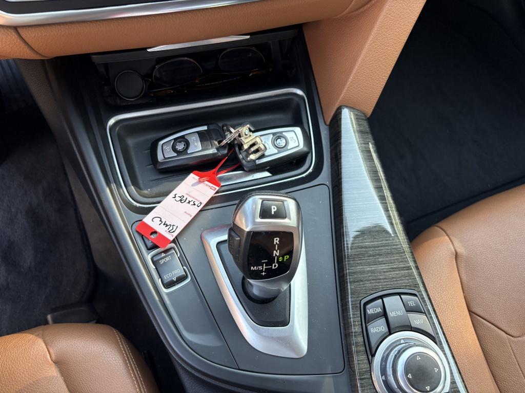 BMW 3-serie 328i high executive