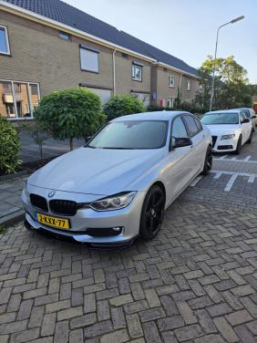 BMW F30 320i