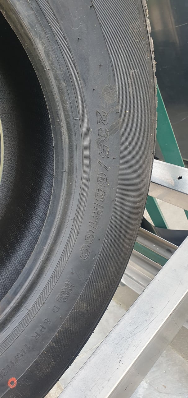 2x banden voor bestelwagen/-bus