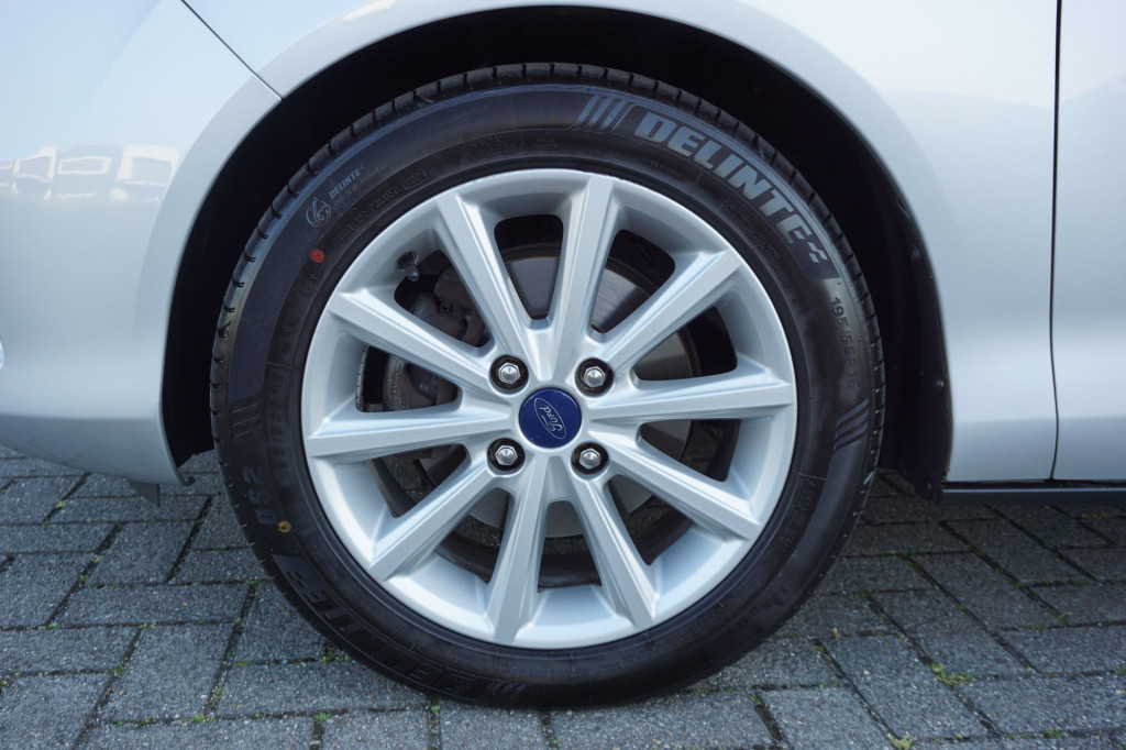 Ford B-max 1.0 ecoboost titanium airco / navi / cruise / elektr. ramen / na