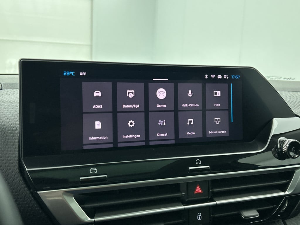Citroen C4 1.2 puretech shine | rijklaar | panorama dak | head up display |