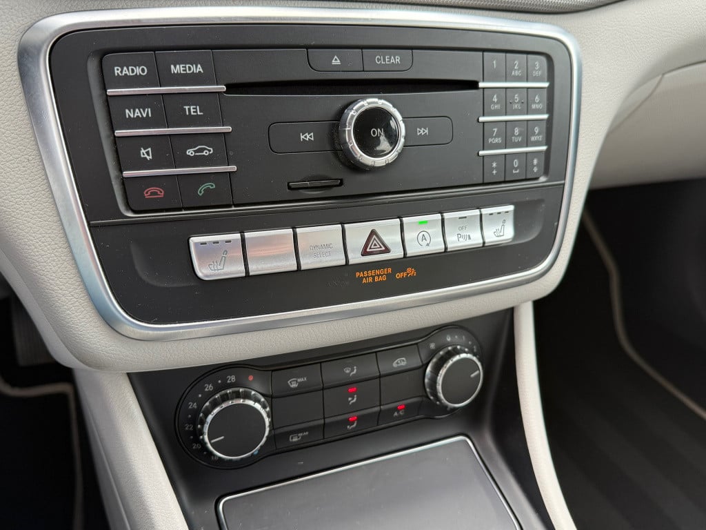 Mercedes-Benz Gla-klasse 180 premium plus