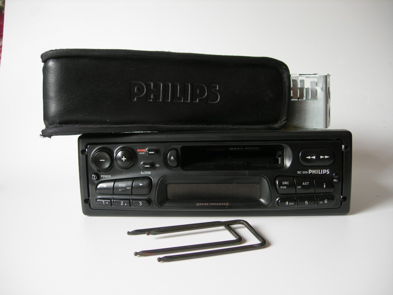 Philips autoradio + cd-wisselaar