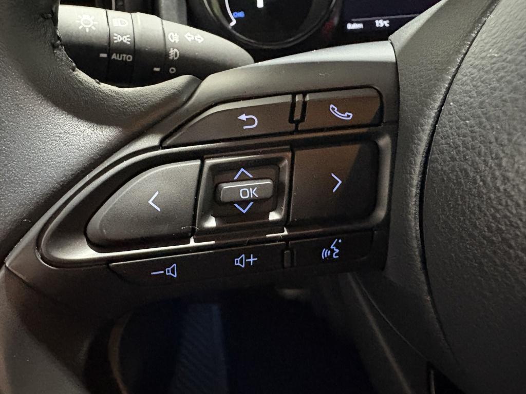 Toyota Yaris 1.5 hybrid executive| camera| stoel.verw| adap.cruise