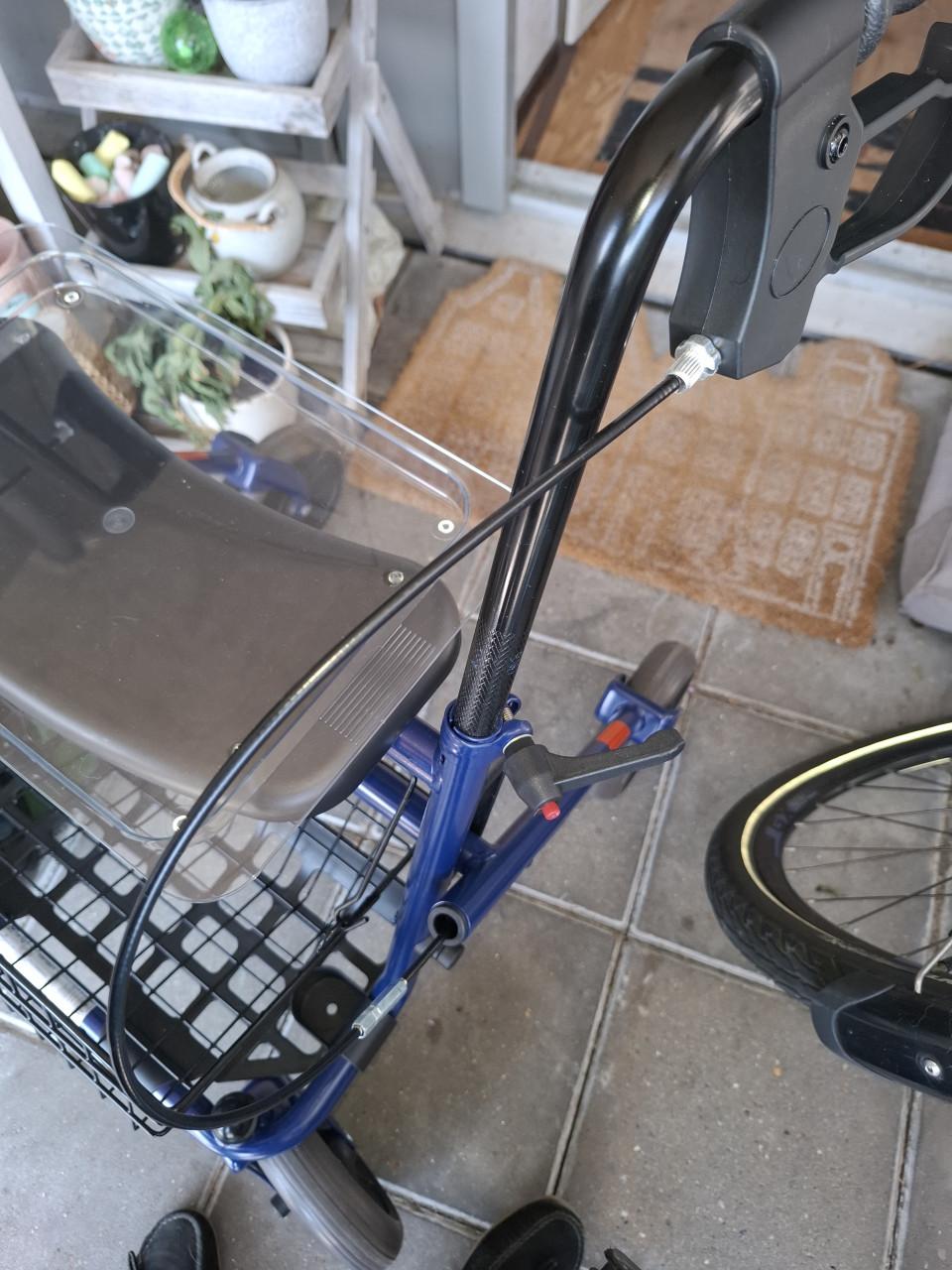 Rollator,nieuw , tekoop 75 euro(1 week oud
