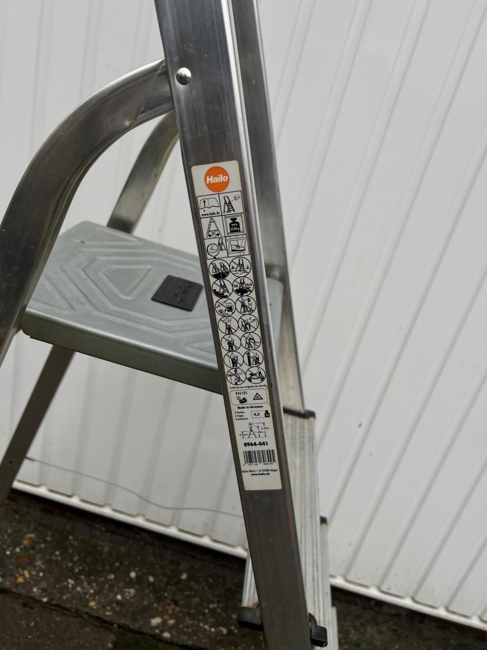 Als nieuwe Hailo Aluminium keuken/ huishoudtrap winkelprijs €80,-