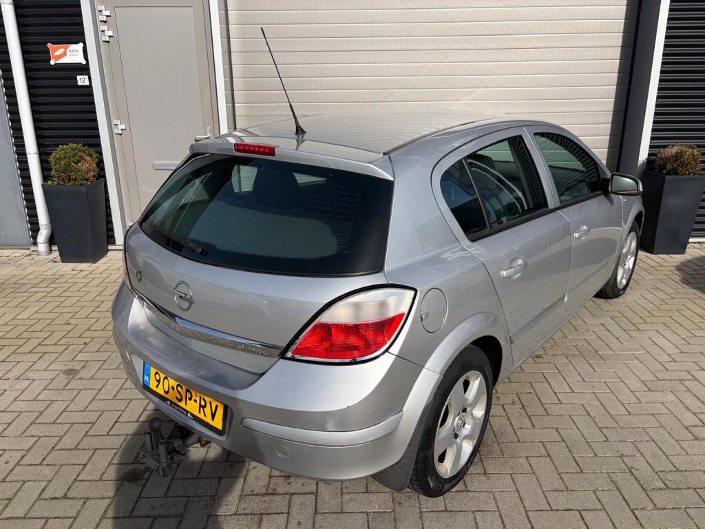 Opel Astra 1.6 edition/2e eigenaar/airco/cruise control/lichtmetaal/trekhaa