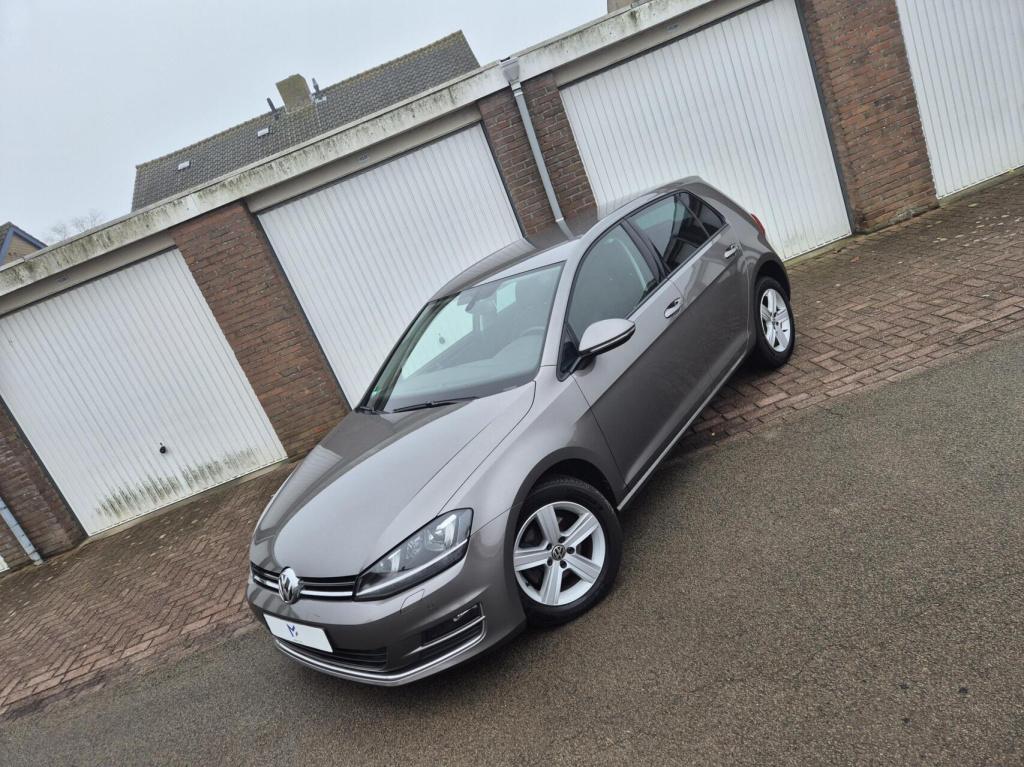 Volkswagen Golf 1.4 tsi highline / 5-deurs / massagestoel / cruisecontrol /