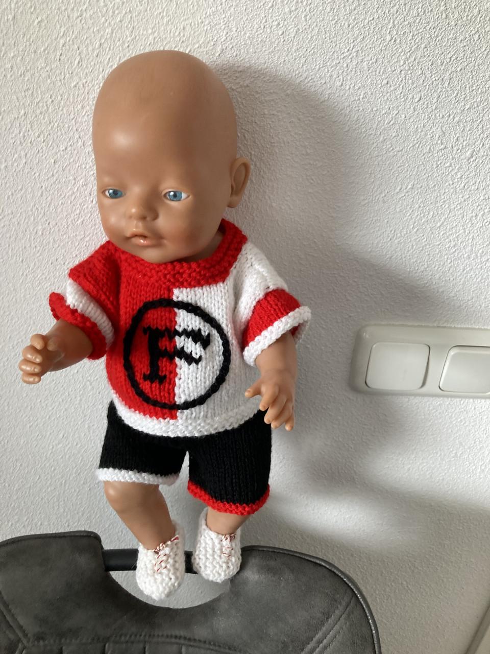 Voetbalpakjes voor babyborn pop