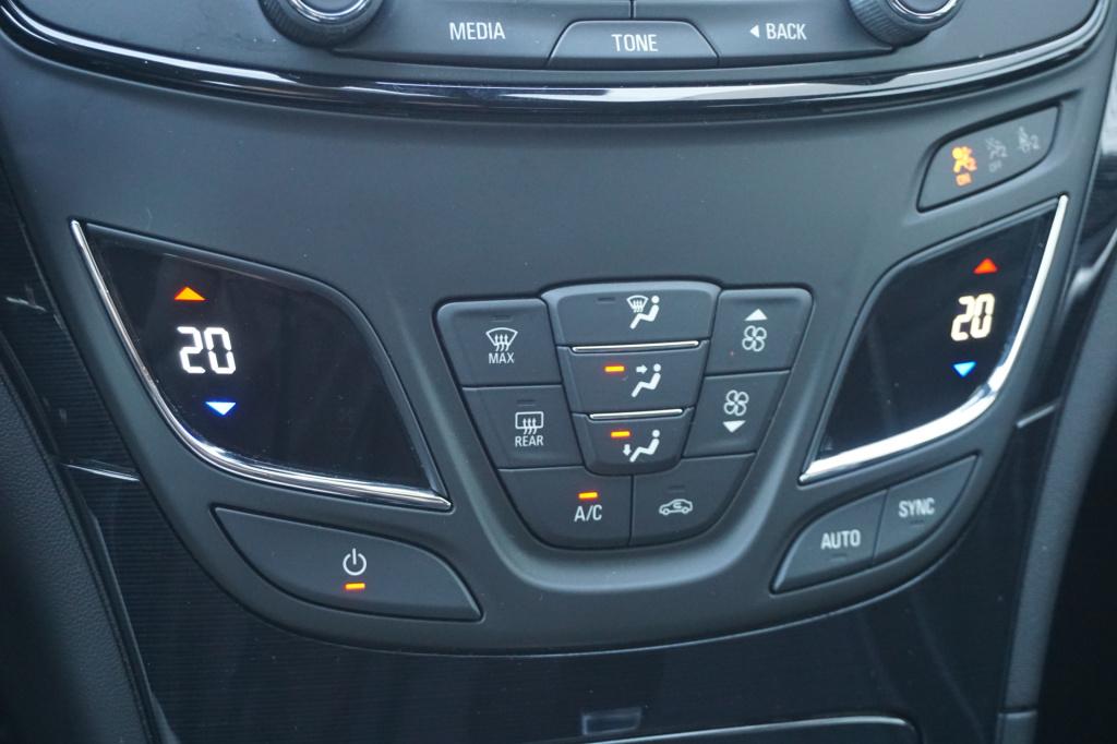 Opel Insignia 1.6 cdti innovation automaat - airco / navi / cruise / elektr