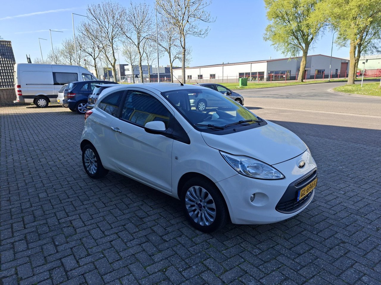 Ford Ka 1.2 Grand Prix start/stop bj:2011 airco lm-velgen