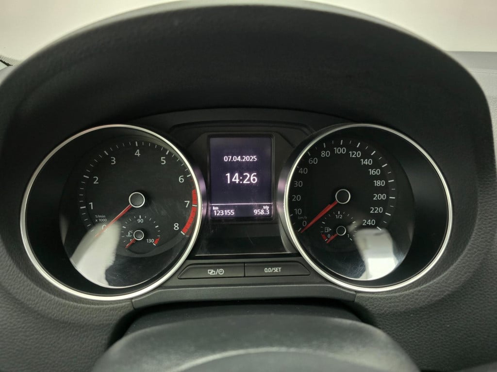 Volkswagen Polo occasion 1.2 tsi highline automaat met trekhaak en cruiseco