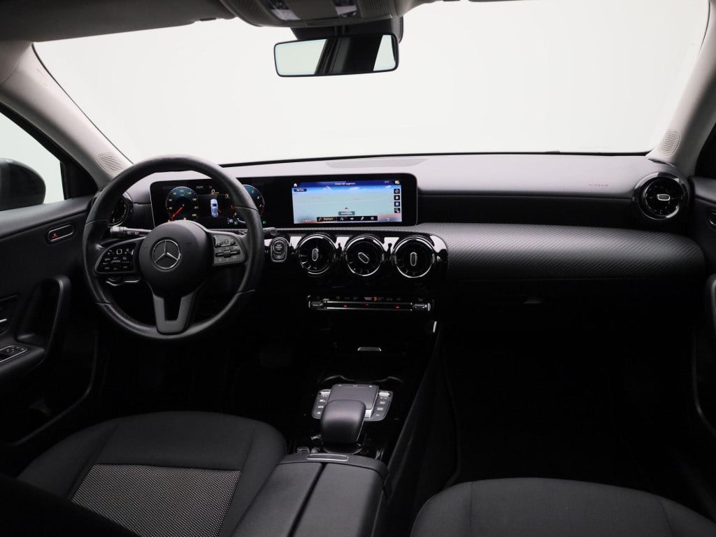 Mercedes-Benz A-Klasse 180 business solution | automaat | virtual cockpit |