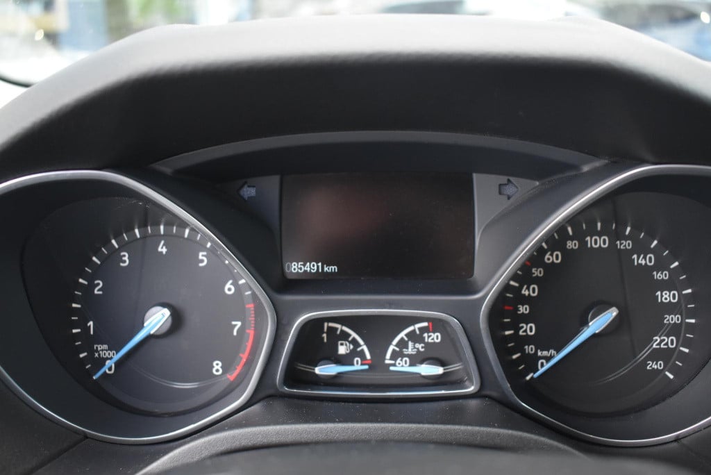 Ford Focus 1.0 titanium | cruise control | trekhaak | achteruitrijcamera | 