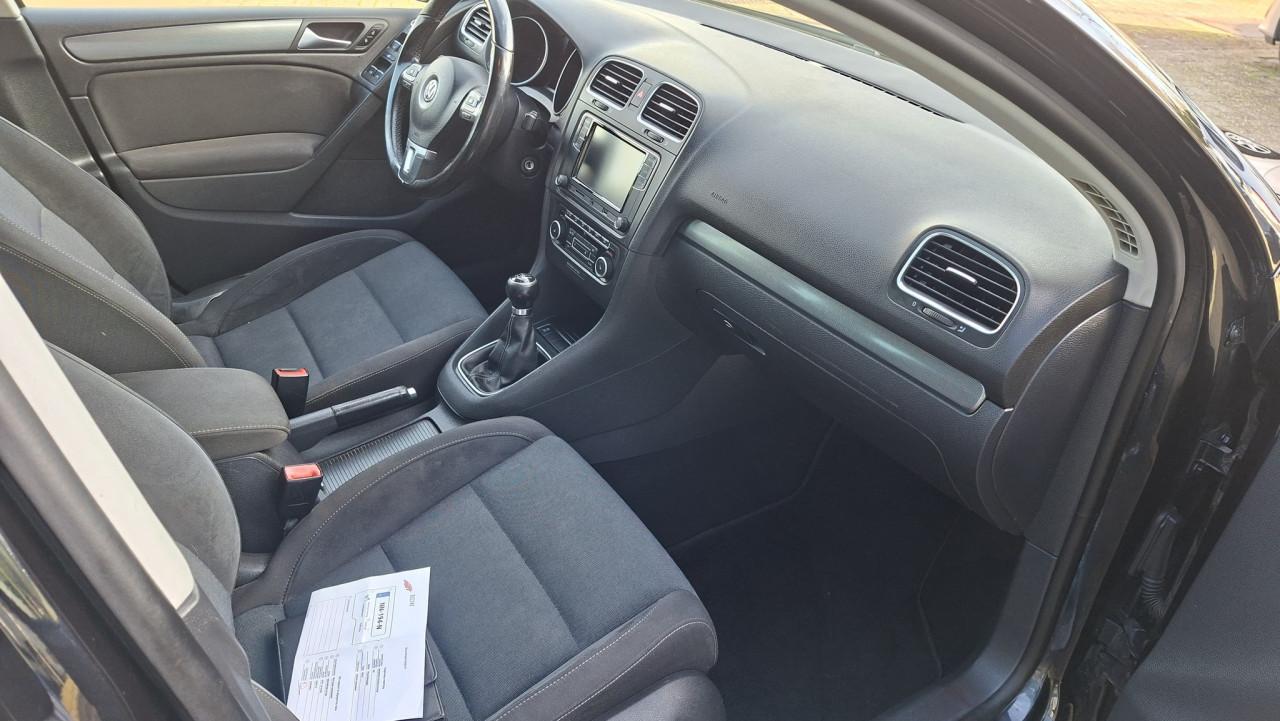 Volkswagen GOLF 1.2 TSI  Comfortline 5drs bj:2011 airco navigatie