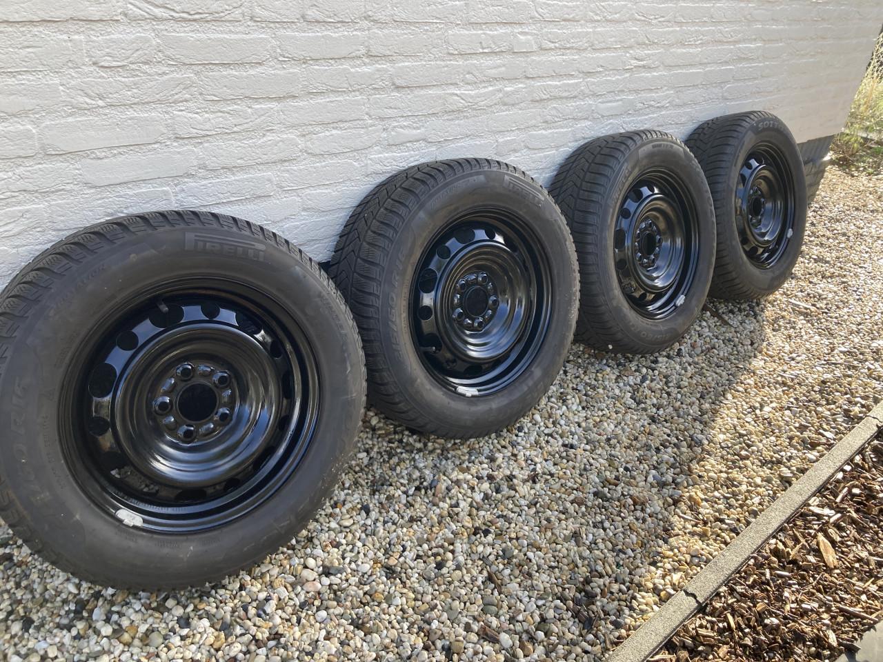 Originele Mazda CX-3 winterbanden set met TPMS sensoren