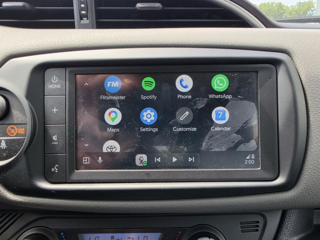 Toyota Yaris 1.5 hybrid dynamic | carplay | trekhaak | cruise control | cam