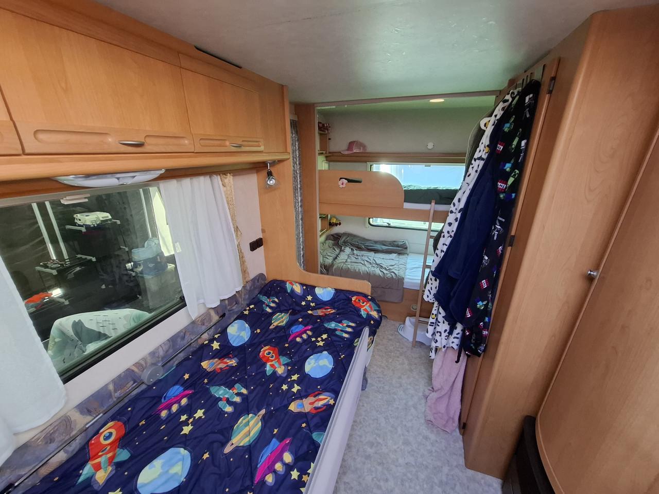ADRIA Unica 5206 B 502 DK (COMPLETE (SEIZOENS) CARAVAN)