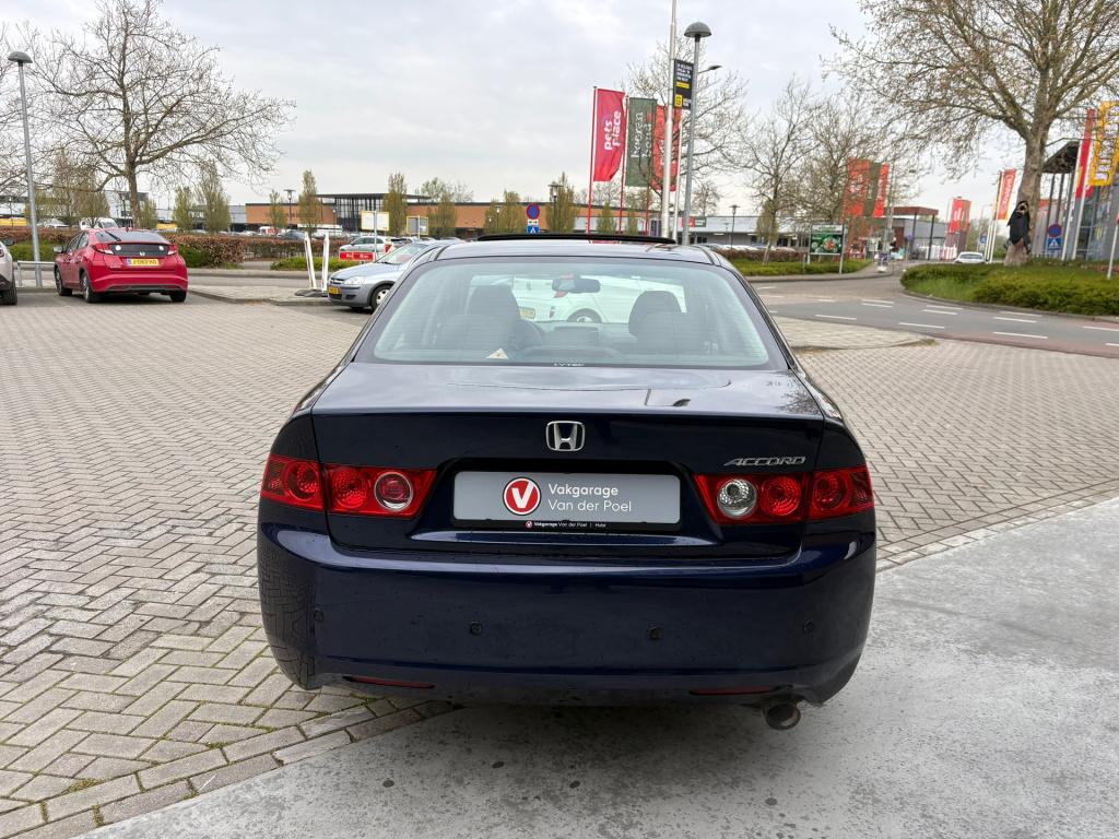 Honda Accord 2.0i executive