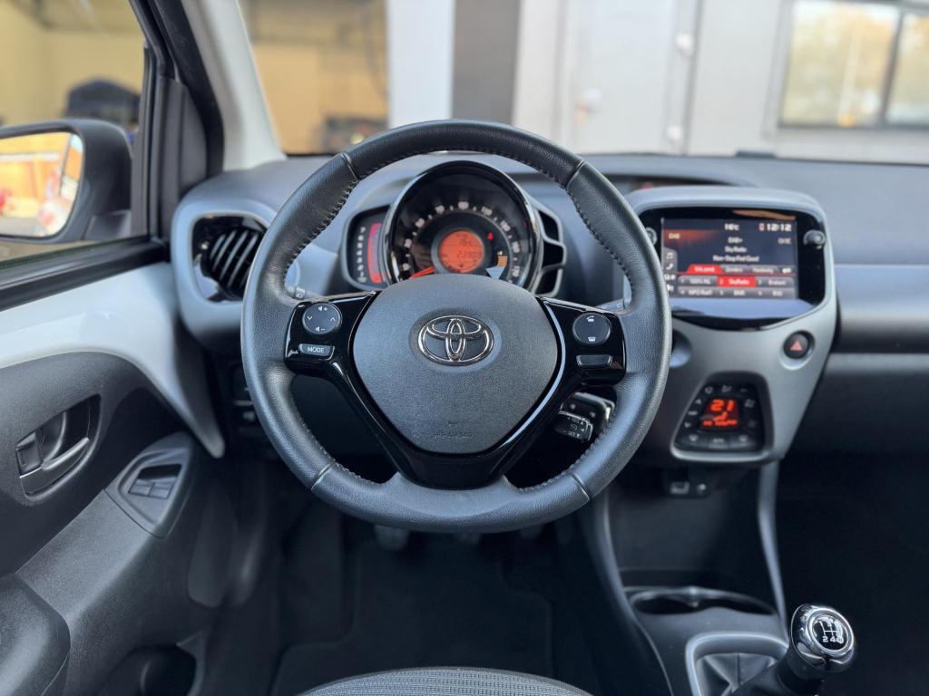 Toyota Aygo 1.0 vvt-i x-joy nl-auto, climate control!