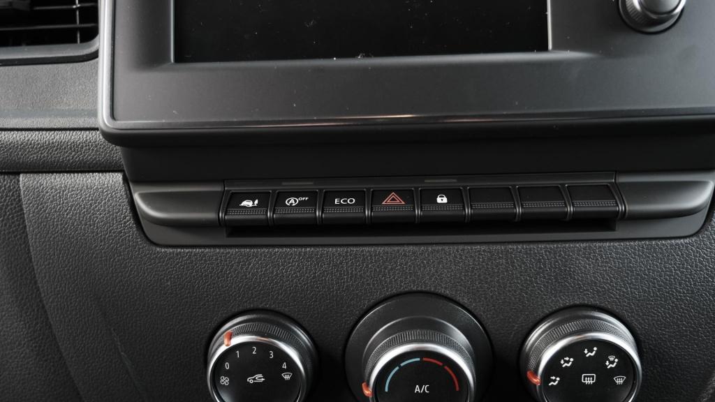 Renault Master t35 2.3 dci 135 l2h2 comfort | direct leverbaar | navigatie 