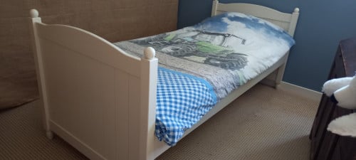 Bed wit 1-persoons 200x90