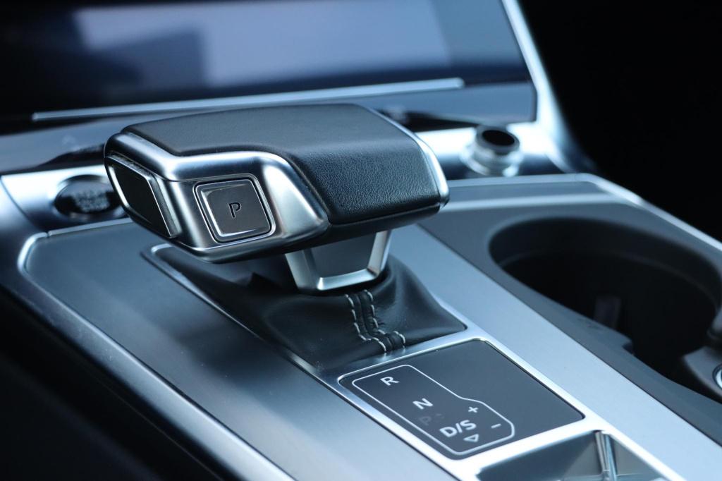 Audi A6 avant 55 tfsi e quattro s edition competition 367pk s tronic | soh 