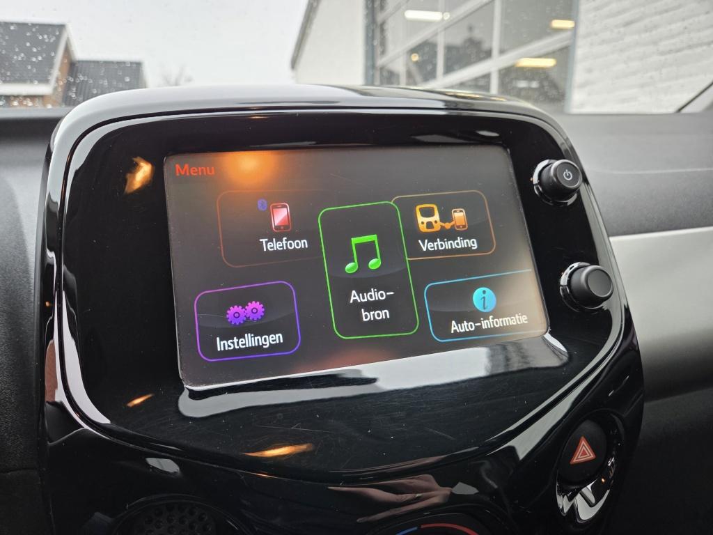 Peugeot 108 1.2 puretech 82 pk allure | lm velgen | getint glas | smartphon