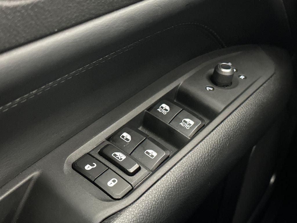 Jeep Compass 4xe 190pk plug-in hybrid electric altitude | achteruitrijcamer