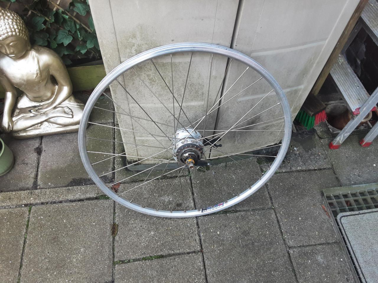 Gazelle 28 inch nexus achterwiel, 7 speed,rollerbrake rem